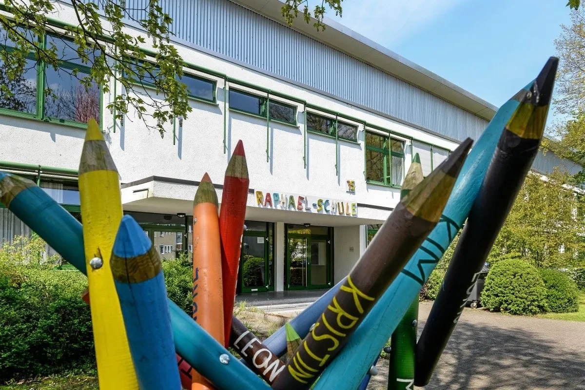 Bild - Eingang der Raphaelschule in Gelsenkirchen